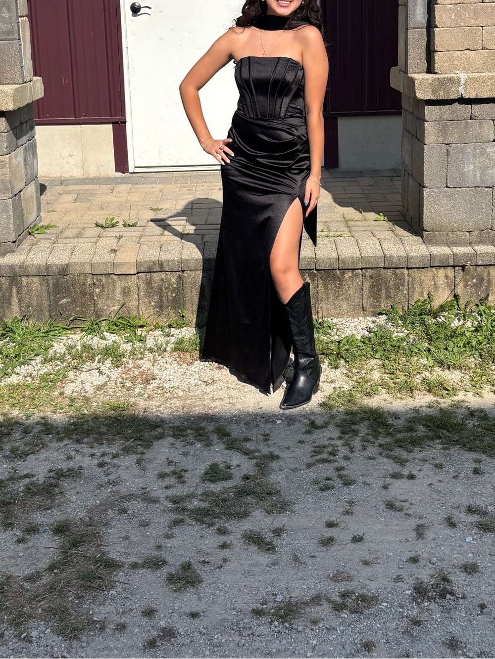 Elegant Black Strapless Evening Dress with Side Slit